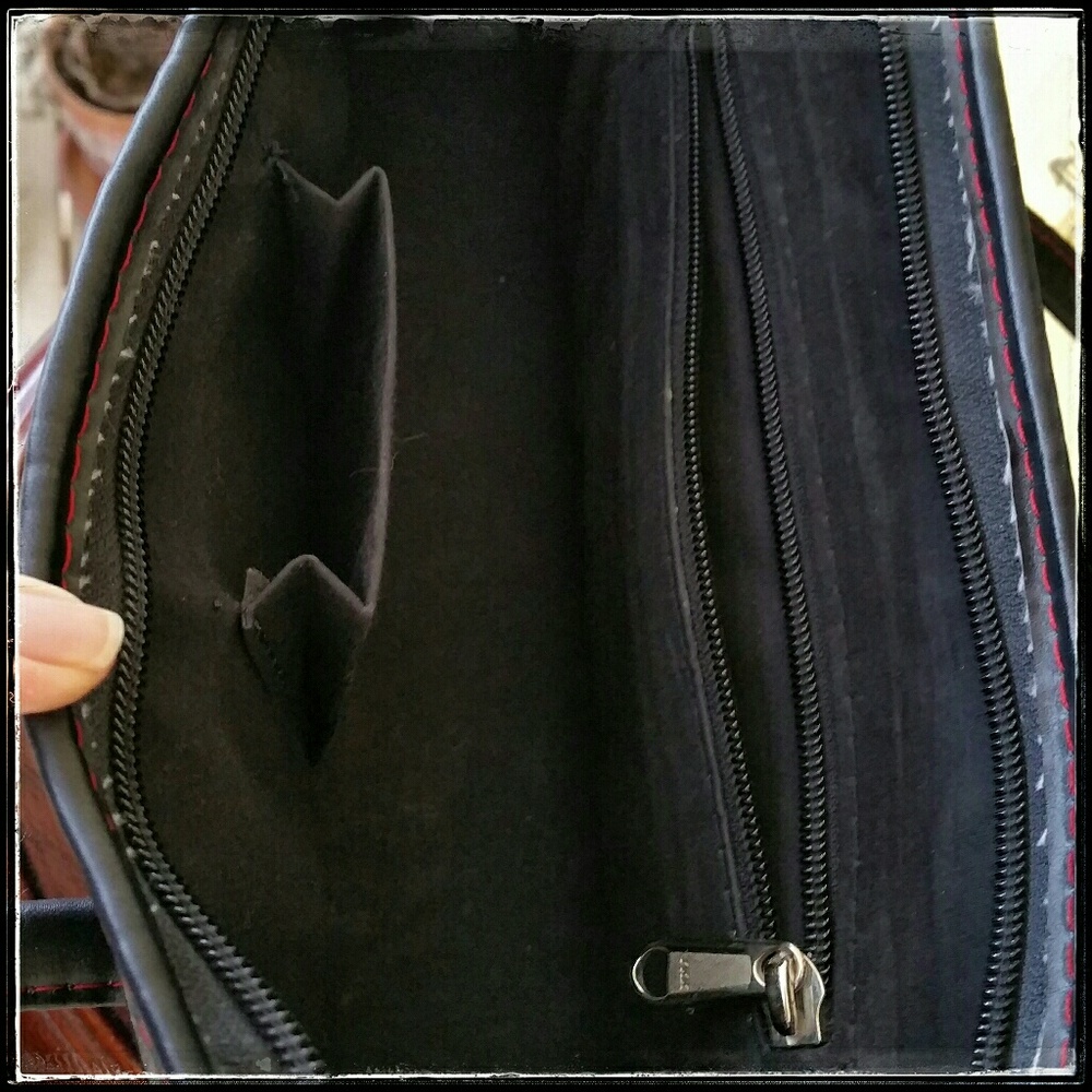 Fair Trade Hibiscus Shoulder Bag ...14" Wide - Picture 2 of 4